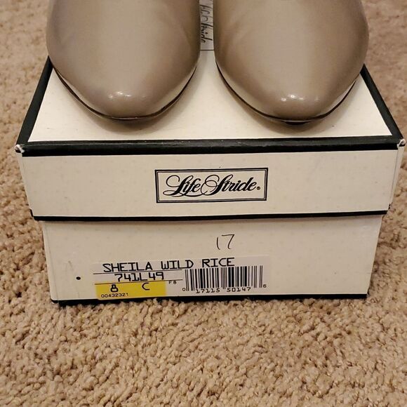 NWOT Life Stride Ladies Heels 8 C - Picture 2 of 8